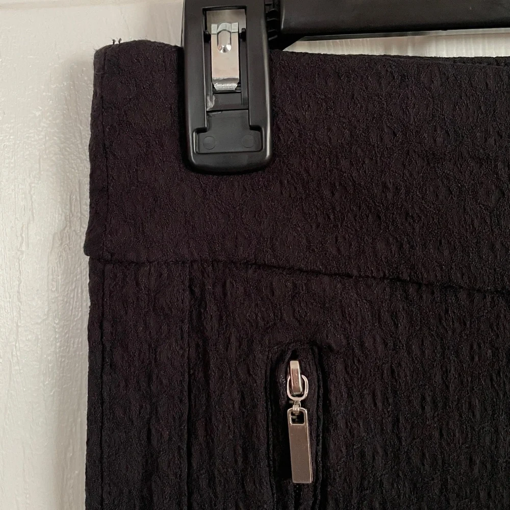 Jules & Leopold Textured Pants - Picture 6 of 13